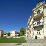 Esplanade, Dependance Monti 4*
